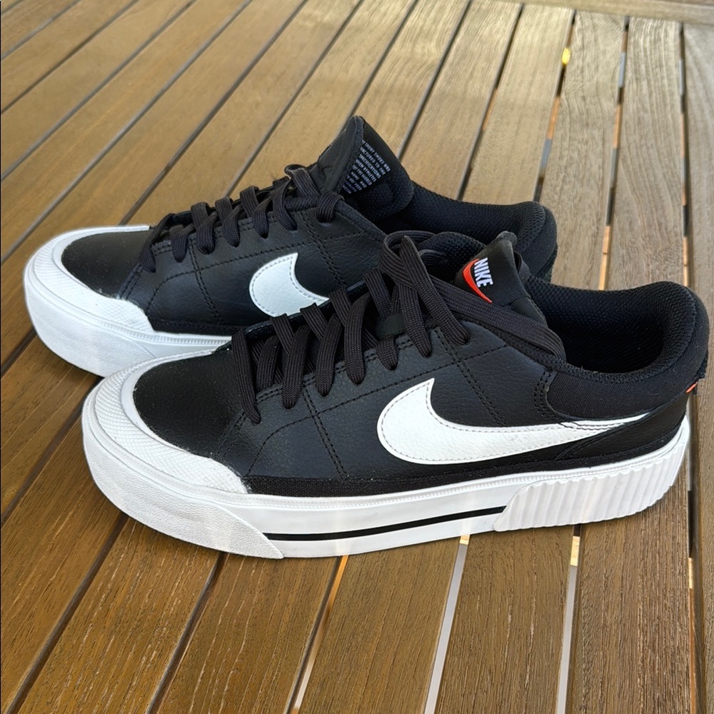 Nike Court Legacy Lift